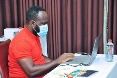 imgi_71_thumbs_OLEA-M_G-2022-69